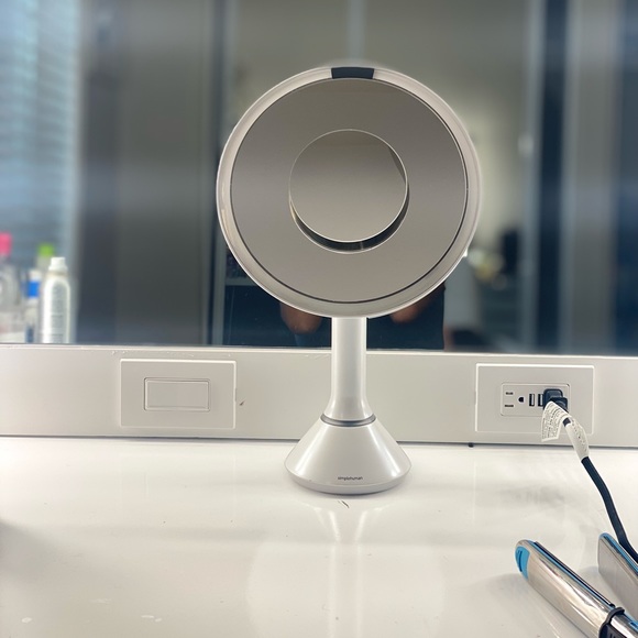 Simple Human Touch Control Sensor Mirror - Picture 2 of 4